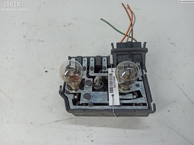 B5831BL Плата фонаря заднего правого Audi A8 D2 (1994-2002) 1995
