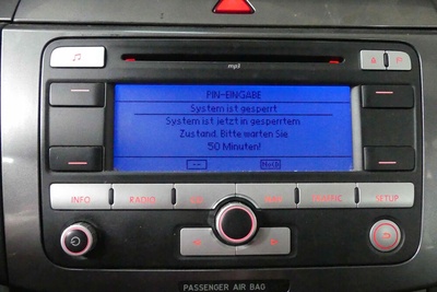 1K0035191H радио заводские volkswagen passat b6