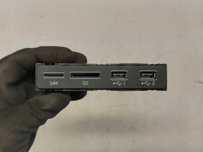 4N0035736A audi a8 d5 4n разъем порт usb
