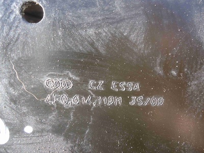 4F0614119M Кронштейн Audi A6 2010
