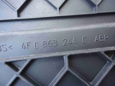 4F0863244C Консоль салона (кулисная часть) Audi A6 2008 , 4F0863351E
