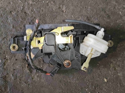 4B0827565B Замок багажника Audi A4 B5(1994-2001) 1999