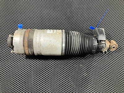 7L8616019C Пневмостойка задняя левая Audi Q7 4L 2012 ,7L8616019G,7L8616001,7L8616019A,7L8616019F