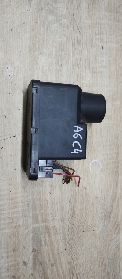 4A0862257C audi a6 c4 80 b4 насос замка центрального 4a086225