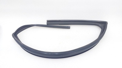 82540J7000 Уплотнитель стекла двери Kia Ceed CD 2019