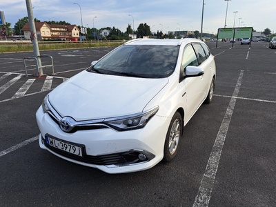 Totota auris hybrid 2017 prestige