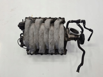 079133185K audi a6 c6 коллектор впускной 4.2 v8