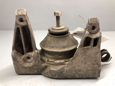 4A0199352 Подушка крепления двигателя Audi A6 C4 (S6,RS6) 1992
