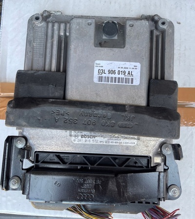 03L906019AL блок управления двигателя 03l906022nn audi a4 b8 2.0 tdi