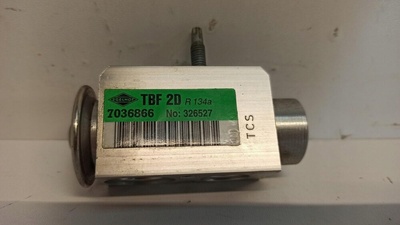 7036866 volvo v70 xc70 клапан кондиционера