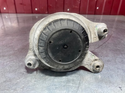 A2052406617 Подушка крепления двигателя Mercedes C-class W205 2016 , A2052408400
