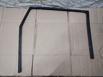 4L0839439B Направляющая стекла Audi Q7 4L 2008
