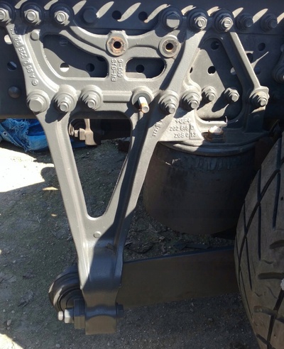 A9603253009 мерседес actros mp4 опора крепление