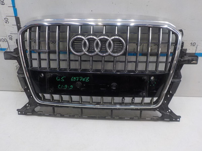 8R0853651R Решетка радиатора Audi Q5 2008-