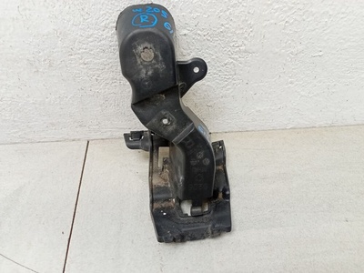 A2058851214 Кронштейн заднего бампера Mercedes W205 C 2014-