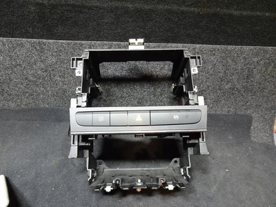 8P0858005C audi a3 8p fl рамка радио ii din