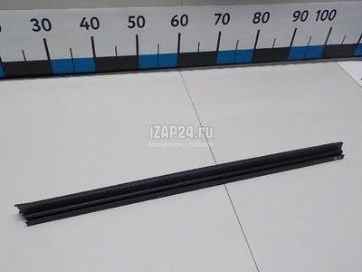 3T5839479 Уплотнитель стекла двери VAG Superb (2008 - 2015)