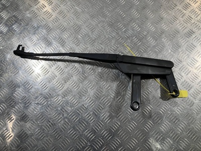 7L5955408E щеткодержатель (поводок стеклоочистителя, дворник) Audi Q7 4L 2009