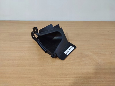 BHE4501U1 mazda 3 iii правый руль воздушный впуск оч. резус