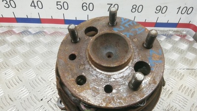 4246048010 Ступица задняя левая TOYOTA CAMRY (2002) 2002 , 4230506100
