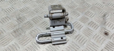 4B0833411B Петля двери задней левой Audi A6 C5 (S6,RS6) 2000