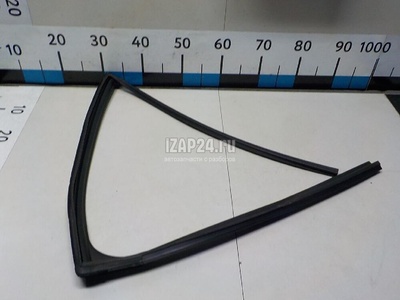 BHN973605E Уплотнитель стекла двери Mazda Mazda 3 (BM/BN) (2013 - 2018)