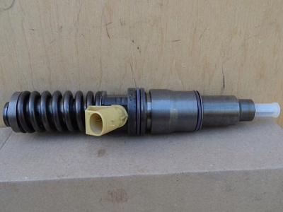 8113941 volvo насос - форсунка delphi проверенный