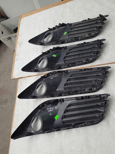 5204002210 auris ii рестайлинг - заглушка решётка бампера левая