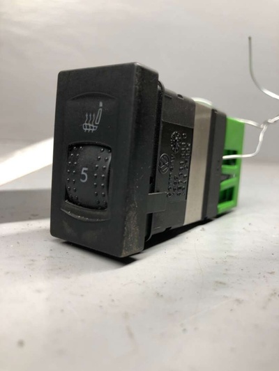 3B0963563C КНОПКА ПОДОГРЕВА СИДЕНИЙ Volkswagen Passat B5 2003
