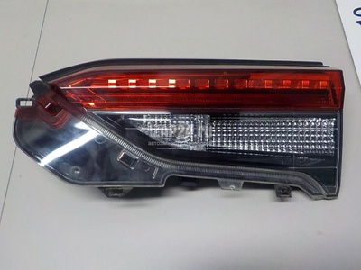 8158142151 Фонарь задний внутренний правый Toyota RAV 4 2019