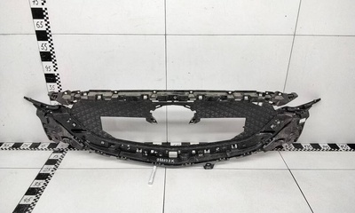 KB8B50712 Решетка радиатора Mazda CX-5 2