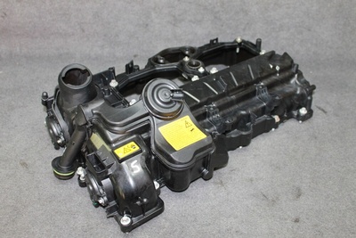 11127588412 bmw f20 f30 f32 f10 f25 f15 - n20b20 2.0i 2.8i - крышка клапонов