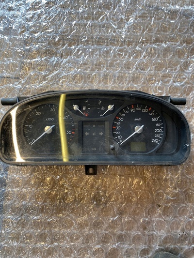 8200218863 renault лагуна ii 1.9dci спидометр часы