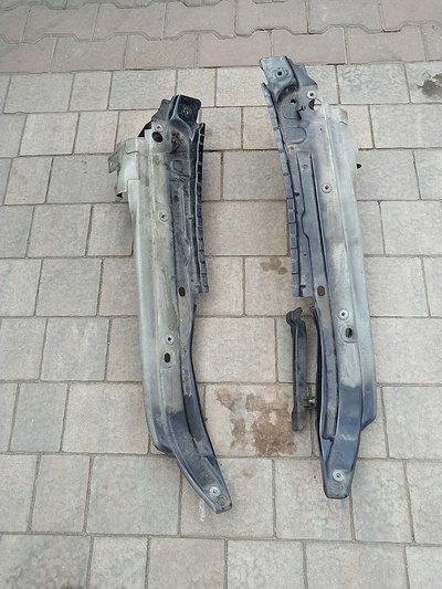 4L0805157B audi q7 4l фартук крепление крыла