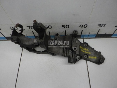 8200154164 Кронштейн генератора Renault Espace IV (2002 - 2014)