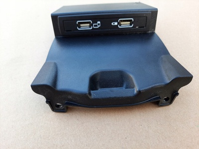 1728201700 разъем usb мерседес c117 cla