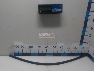 82241A2700 Уплотнитель (внутри) Toyota Ceed (2012 - 2018)