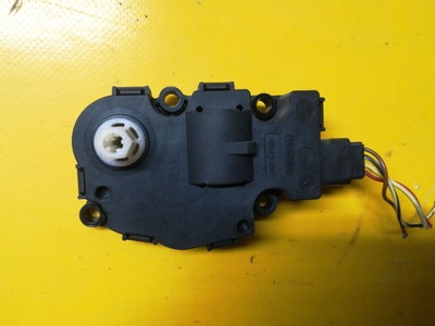 K9749005 Моторчик заслонки печки Audi A4 B8/8K (2007-2011) 2009