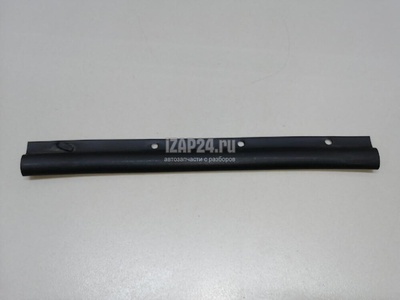 5E0823736 Уплотнитель капота VAG Octavia (A7) (2013 - 2020)