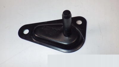 8E9886817 okucie крепления диваны л audi a6 rs6 c6
