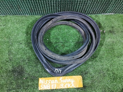 8083050Y01 Уплотнитель двери Nissan Sunny SNB13 1992-1993 80830-50Y01