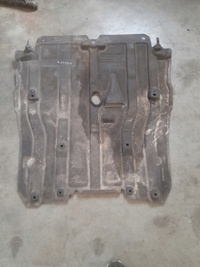 758909807R плита крышка renault megane 4 iv