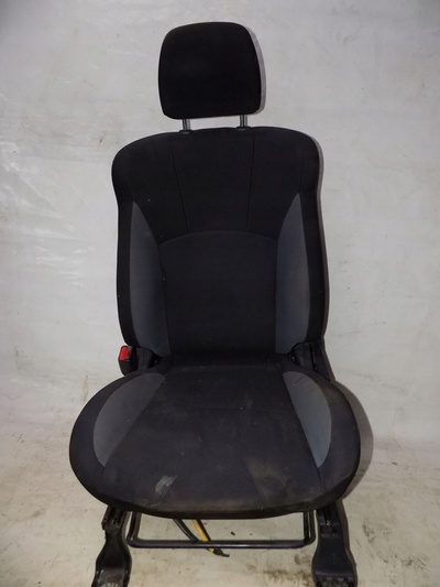 Dr7565urfdfre5465e mitsubish outlander ii кресло левый переднего передний