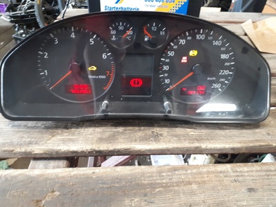 8D0920901D часы jaeger audi a4 b5 рестайлинг 195tkm ок