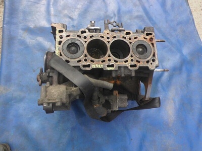 Blok низ двигателя 2.0dci m9re780 vivaro trafic primaster 01 - 14r