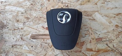13299779 Подушка безопасности водителя Opel Astra J 2013