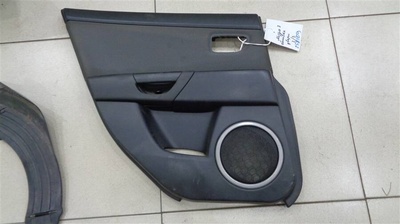 B37F6855YA02 Обшивка двери задней левой Mazda 3 BK 2003-2009 2007
