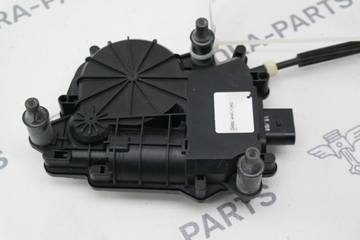 LR051280 Привод замка крышки багажника электрический Land Rover Range Rover 30DDTX L405 2012