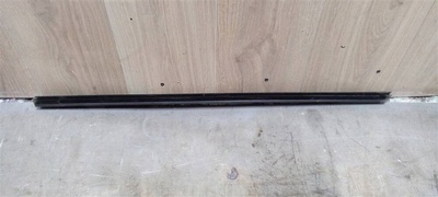 1T0837471B9B9 Уплотнитель стекла передней двери левой VW Touran 2003-2010 2007