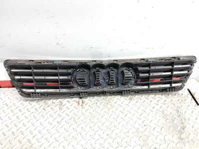 4b0853651a Решетка радиатора Audi A6 1998